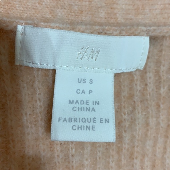 H&M sparkle button boxy cardigan light apricot women’s small v neck euc - Picture 3 of 9